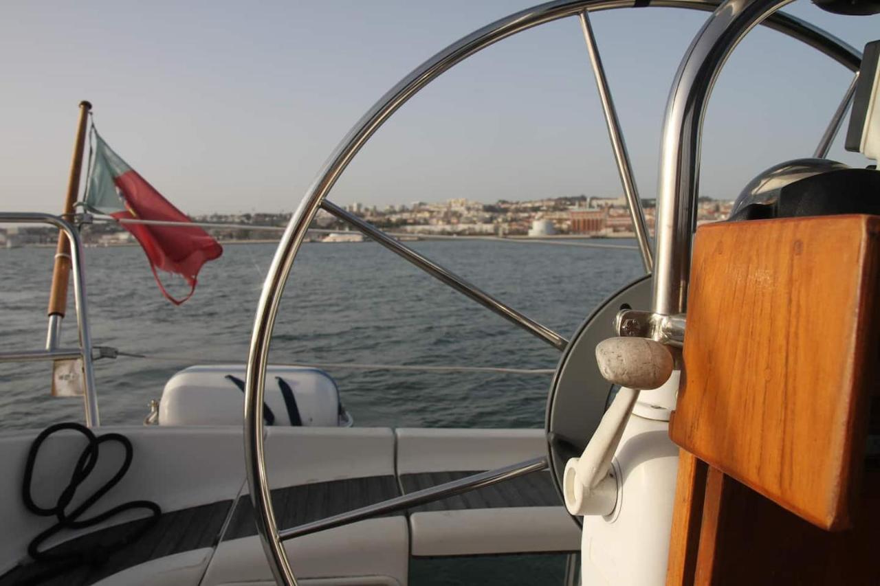 Stay In A Boat - Lisboa エクステリア 写真
