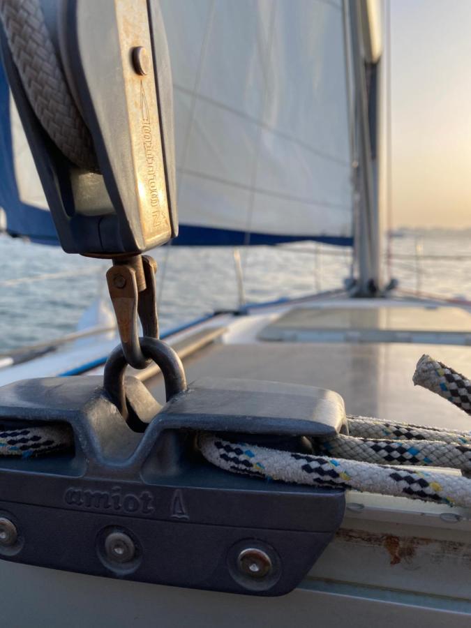 Stay In A Boat - Lisboa エクステリア 写真