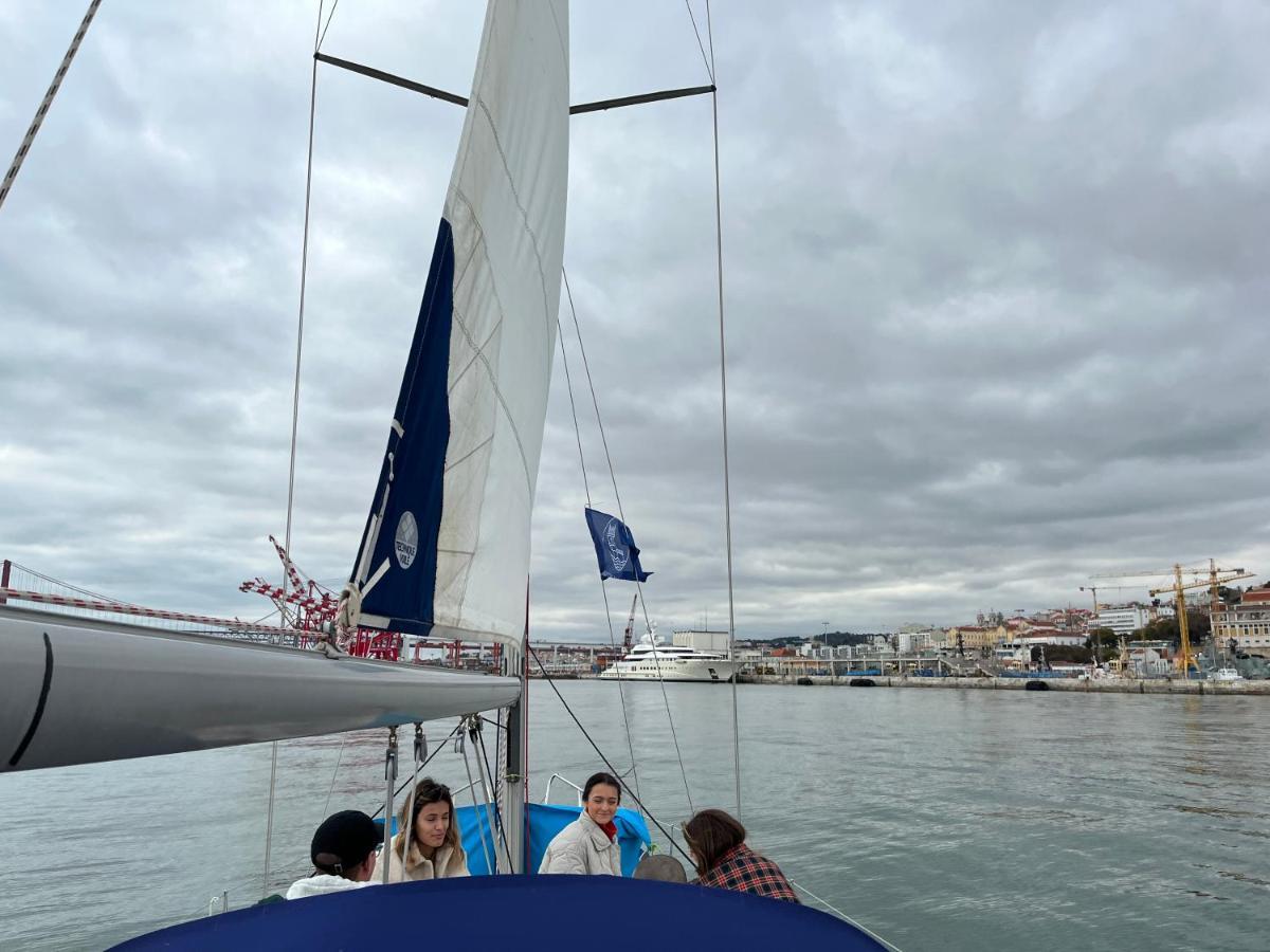 Stay In A Boat - Lisboa エクステリア 写真