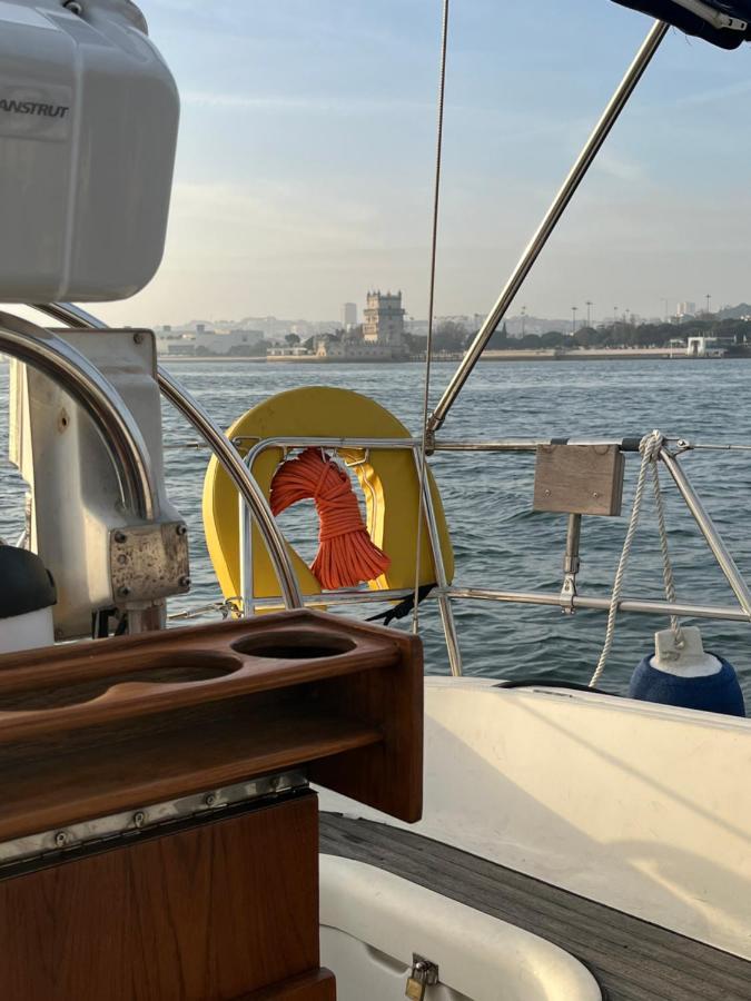 Stay In A Boat - Lisboa エクステリア 写真